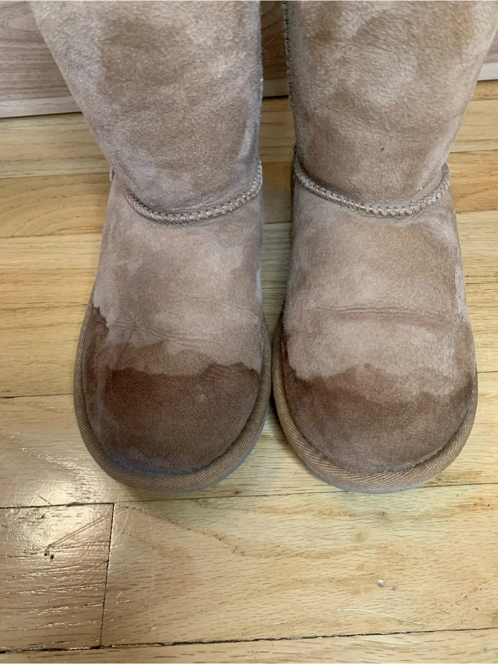 Ugg Classic Short Kids Boots - Size 2